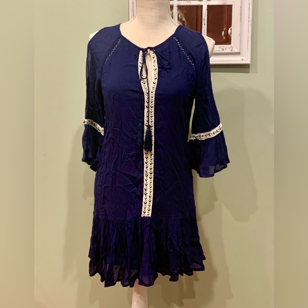 NW. Elegant Navy Blue Dress with White Accents and open shoulders.